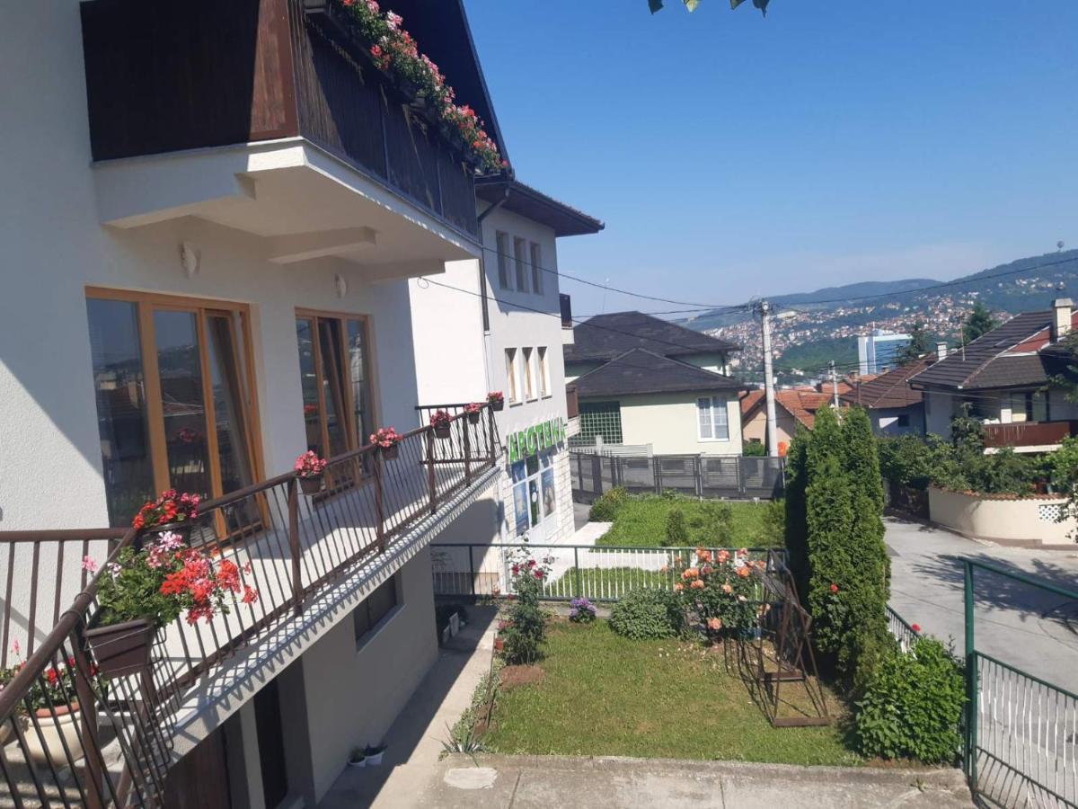 Route 68 Appartement Sarajevo Buitenkant foto